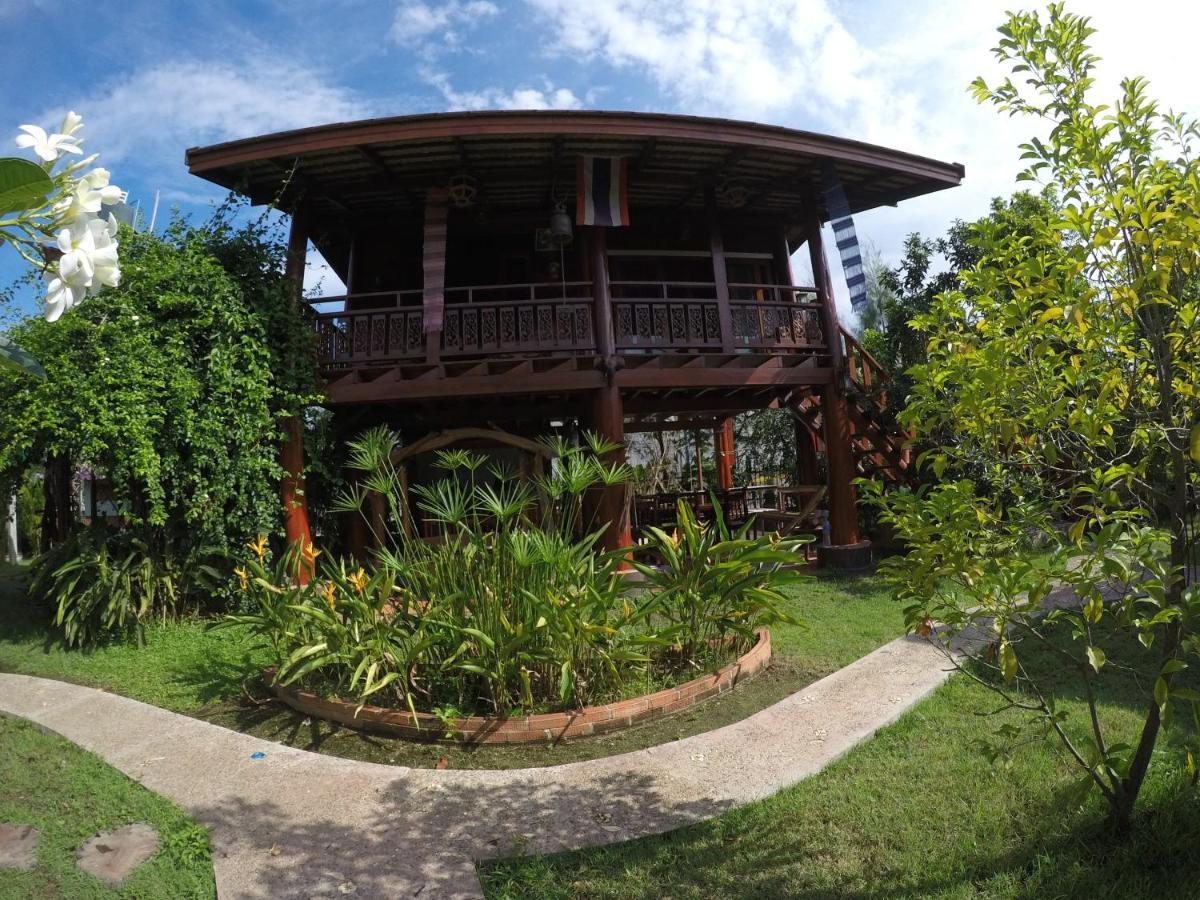 Hello Countryside Bed and Breakfast Ban Khang Hong Tai Exteriör bild